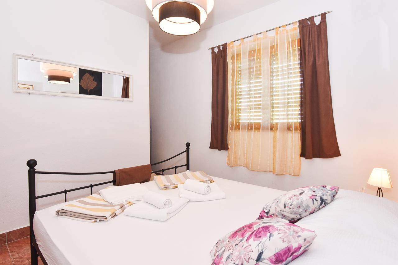 Kostijal Apartament *